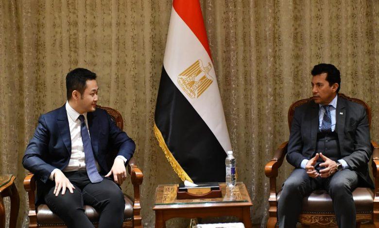 وزير الشباب والرياضة يبحث مع شركة “دافون” الصينية التعاون في تنظيم الأحداث الرياضية وتعزيز الاستثمار الرياضي في مصر 1 1b47e544 abab 43fe b734 911894babf45 جريدة مؤسسة ايجي تايمز