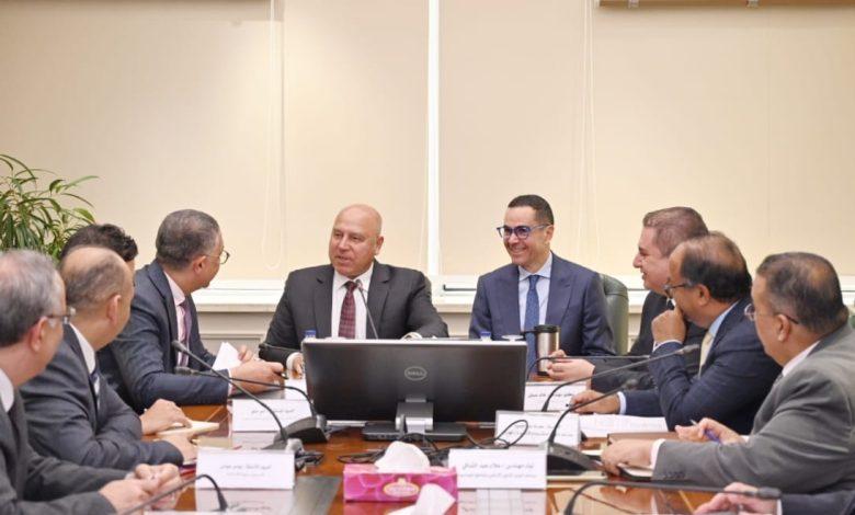 كامل الوزير يبحث مع وزير الاستثمار والتجارة الخارجية معايير الموافقة على إنشاء المناطق الحرة الخاصة الجديدة 1 315x420 5507b4efdef9d7024299a1dd50b1db0f585f4a50673cd186108c82e954ca8fcd 1 جريدة مؤسسة ايجي تايمز