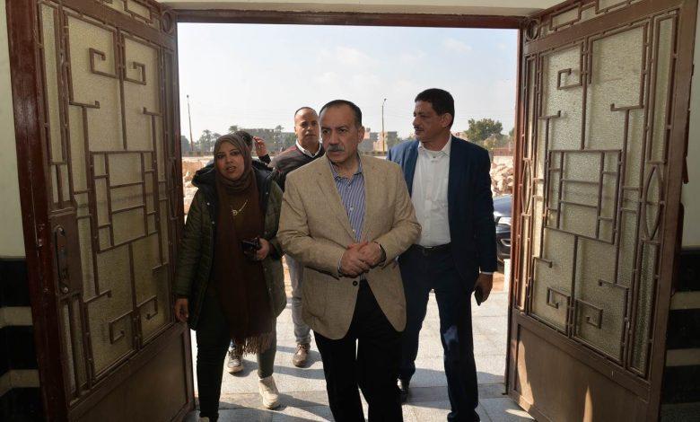 محافظ أسيوط يتفقد مجمع خدمات المواطنين بقرية أبنوب الحمام لمتابعة سير العمل 1 473622027 8866489480140167 4120644501169232879 n جريدة مؤسسة ايجي تايمز