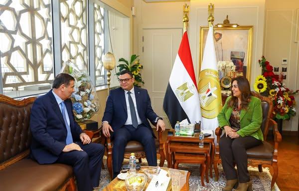 عبر الفيديو كونفرانس: وزراء التنمية المحلية والإسكان والزراعة يتابعون مع السادة المحافظين جهود التصدي للتعديات على الأراضي الزراعية 1 481020965 1152189433618142 3166283969708867800 n جريدة مؤسسة ايجي تايمز