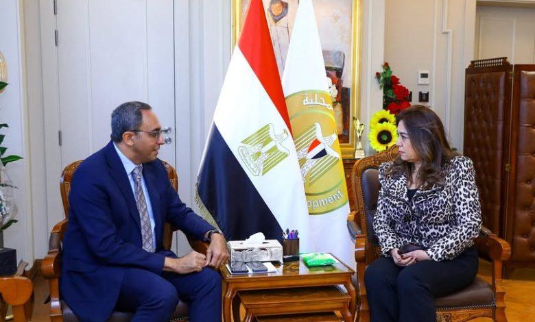 وزيرة التنمية المحلية تتابع مع محافظ قنا جهود توافر السلع الأساسية للمواطنين 1 482343273 1168025122034573 8720573282618635019 n جريدة مؤسسة ايجي تايمز