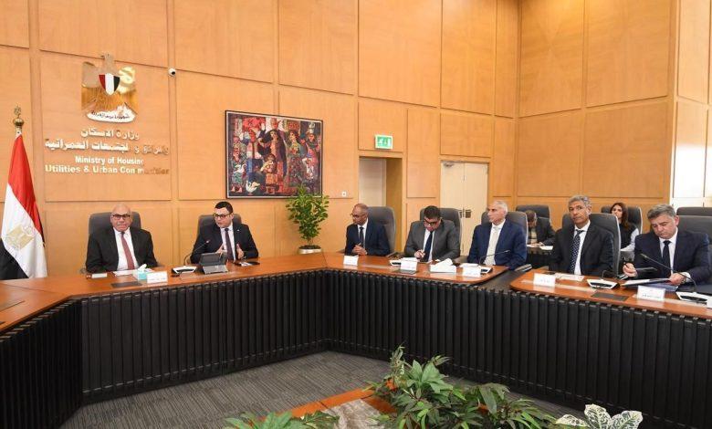 وزير الإسكان ورئيس الهيئة العربية للتصنيع يستعرضان الموقف التنفيذي للمشروعات المشتركة ضمن المبادرة الرئاسية "حياة كريمة" 1 484270013 1173261168177635 7992684328720907052 n جريدة مؤسسة ايجي تايمز