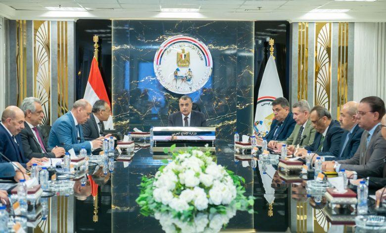 وزير الدولة للإنتاج الحربي يستعرض الموقف التنفيذى لـ ( ثلاثة أرباع العام ) 1 490648912 1202108415292910 4595979801343848087 n جريدة مؤسسة ايجي تايمز