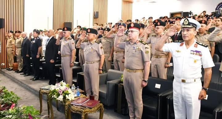 الفريق أول " عبد المجيد صقر يشهد مناقشة البحث الرئيسى لمركز الدراسات الإستراتيجية للقوات المسلحة 1 494299931 4441484289411854 8825863038391746776 n جريدة مؤسسة ايجي تايمز