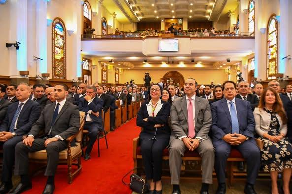 وزيرة البيئة تهنئ أقباط مصر بعيد القيامة المجيد وتشاركهم الاحتفال بالكنيسة الإنجيلية بمصر الجديدة 1 5155946 جريدة مؤسسة ايجي تايمز