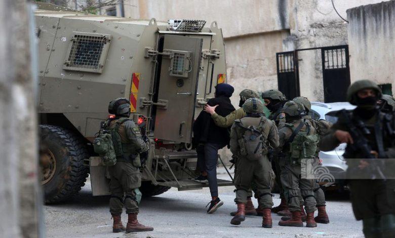 نادي الأسير الفلسطيني: الاحتلال يعتقل 100 مواطن من الضفة بينهم أطفال ونساء 1 اعتقالات.jpg d8f7e60f 8a3f 4721 8b94 0792e80e3ca5.jpg 901e622f 7b9f 4ed3 a42e 3b1ab2696f20.jpg 127cbbe4 f500 444e ba73 53434bdd89ed جريدة مؤسسة ايجي تايمز