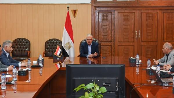 وزير الري يتابع حالة المنظومة المائية وتطهيرات الترع والاستعداد لفترة أقصى الإحتياجات المائية 1 494576434 1217198873783864 6803393475281800345 n جريدة مؤسسة ايجي تايمز
