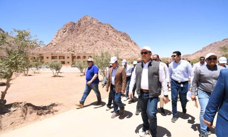 بالصور.. وزير الإسكان يتفقد سير العمل بمنطقة الزيتونة ضمن تطوير موقع "التجلى الأعظم فوق أرض السلام" بمدينة سانت كاترين بسيناء 1 495816750 1222689799901438 61605107619145589 n جريدة مؤسسة ايجي تايمز