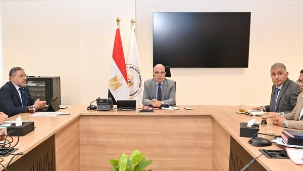 وزير الري يبحث نتائج الدراسة البحثية "لتحديد مواقع الآبار الجوفية المخالفة 1 502414800 1241255451378206 3244079617533802548 n جريدة مؤسسة ايجي تايمز