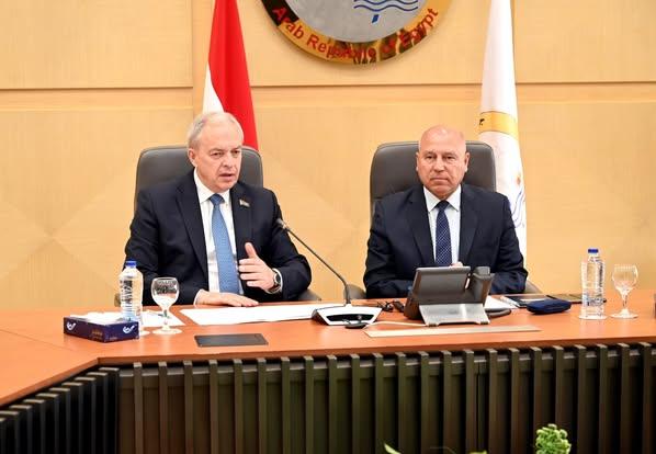 وزير الصناعة والنقل يبحث مع وفد رفيع المستوى من مجلس النواب البيلاروسي سبل التعاون بين البلدين 1 590 1 جريدة مؤسسة ايجي تايمز