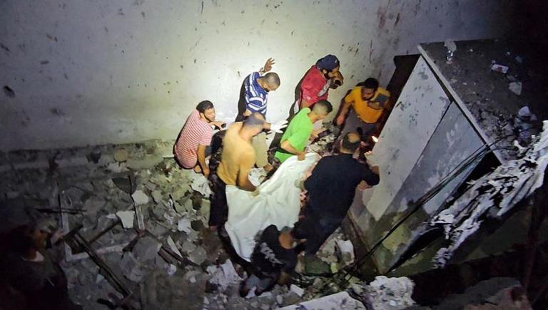 ارتفاع عدد ضحايا مجزرة الاحتلال بمدرسة تؤوي نازحين في غزة إلى 36 شهيدا 1 BB1nIXAr جريدة مؤسسة ايجي تايمز