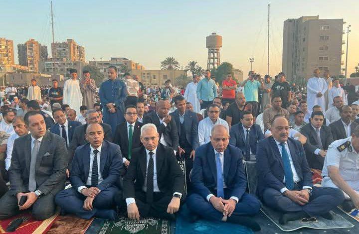 بحضور المحافظ.. رئيس جامعة المنيا يؤدي صلاة عيد الأضحي بساحة مدرسة الفريق صفي الدين أبو شناف 1 504214159 4091440164440969 4770796221178727378 n جريدة مؤسسة ايجي تايمز