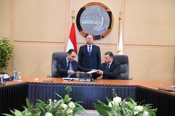 وزير الصناعة والنقل يشهد توقيع عقد ترخيص شركة "رحلة رايدز لتنظيم خدمات النقل البري" 1 508386452 1256626389841112 1626857876558722699 n جريدة مؤسسة ايجي تايمز