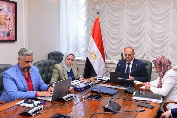 عن طريق "الفيديو كونفرانس".. وزير العمل يوجه أعضاء مكاتب التمثيل بالخارج بالتواصل مع الشركات لتوفير فرص عمل للشباب المصري 1 511110477 1263808839122867 4844840321964842402 n جريدة مؤسسة ايجي تايمز