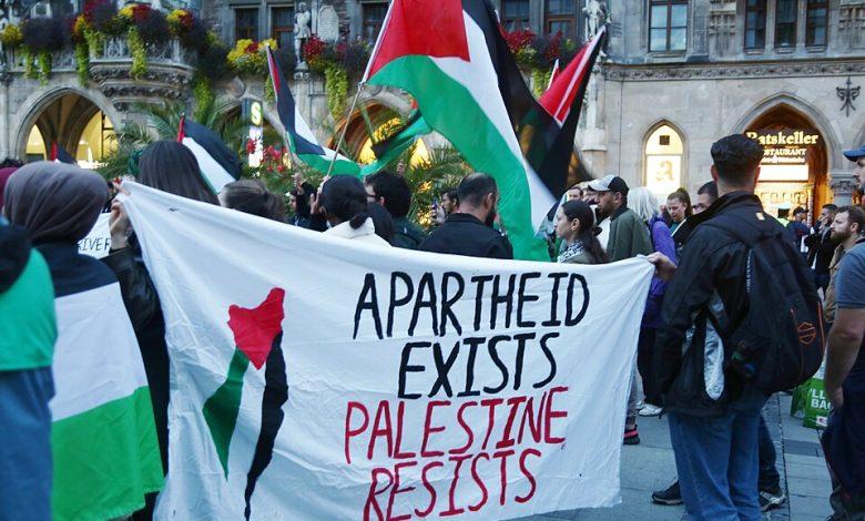 احتجاجات حاشدة في باريس تندد بالإبادة الجماعية في غزة 1 Palestina spricht Munich 2023 10 09 5074 جريدة مؤسسة ايجي تايمز