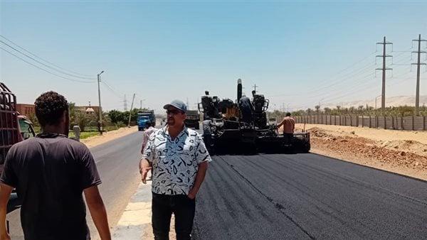 محافظ أسيوط بعلن عن بدء أعمال فرد الطبقة الأسفلتية لطريق الكوم الأحمر – العقال القبلي بالبداري 1 388 جريدة مؤسسة ايجي تايمز