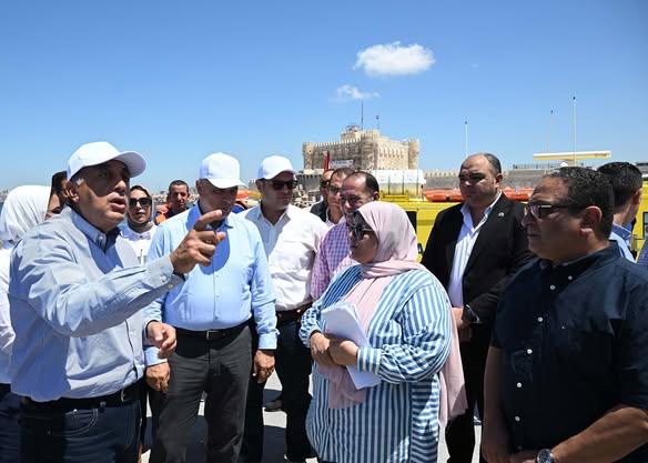 رئيس الوزراء يتفقد أعمال مشروع تنفيذ الحواجز البحرية وما يتعلق بحماية الشواطئ 1 515488544 4097617290520666 7563259541725899907 n جريدة مؤسسة ايجي تايمز