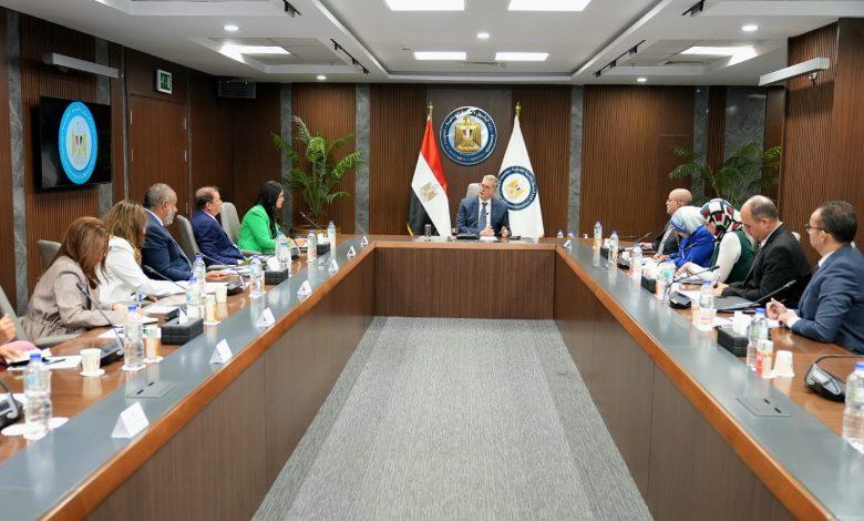 بالصور.. وزير البترول يستقبل أعضاء لجنة التعدين بغرفة التجارة الأمريكية 1 516779404 1941193613346899 2077266221282056344 n 1 جريدة مؤسسة ايجي تايمز