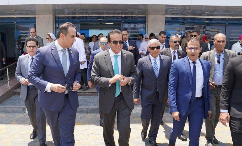 نائب رئيس الوزراء وزير الصحة ورئيس هيئة الرعاية الصحية ومحافظ الإسماعيلية يتفقدون مركز 30 يونيو الدولي لأمراض الكُلى والمسالك البولية 1 640x 0c770b31a1fef93e33a8422b1974ecc941251d210e2fcfd964762d0cb7ee6ba2 1 جريدة مؤسسة ايجي تايمز