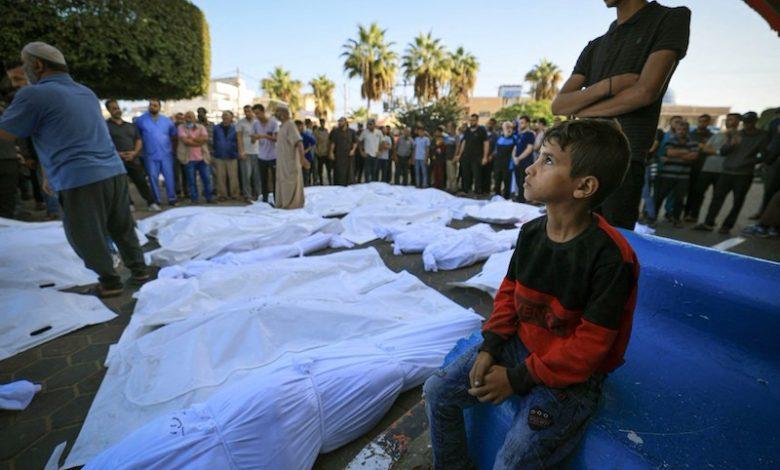 بينهم 6 من منتظري المساعدات.. 45 شهيدا نتيجة الغارات على غزة منذ فجر اليوم 1 palestine israel geurre cadavres جريدة مؤسسة ايجي تايمز