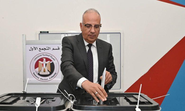 وزير الرى يُدلي بصوته في انتخابات مجلس الشيوخ 2025 1 527597152 1824495151827780 4049858605636587056 n جريدة مؤسسة ايجي تايمز