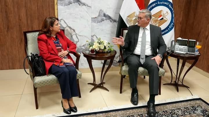 وزير البترول والثروة المعدنية يبحث استثمارات شل العالمية في البحث وإنتاج الغاز في مصر 1 556024124 25234546869485504 222378130144147924 n جريدة مؤسسة ايجي تايمز