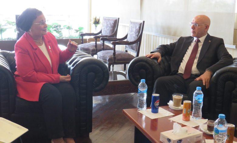 نائب وزير الصحة تستقبل وفدًا عراقيًا لبحث التعاون في مجالات تنمية الأسرة والصحة السكانية 1 565829161 1373264481510635 5710477052710394828 n جريدة مؤسسة ايجي تايمز