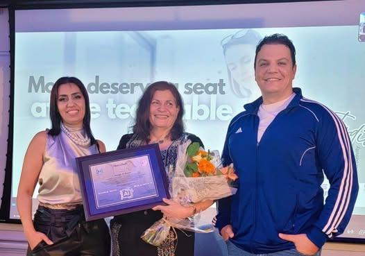 تكريم الكاتبة والمهندسة هناء الرملى في مؤتمر كندي Mamatech Aistudio 1 571214783 1380054447498305 4732012221983761819 n 1 جريدة مؤسسة ايجي تايمز