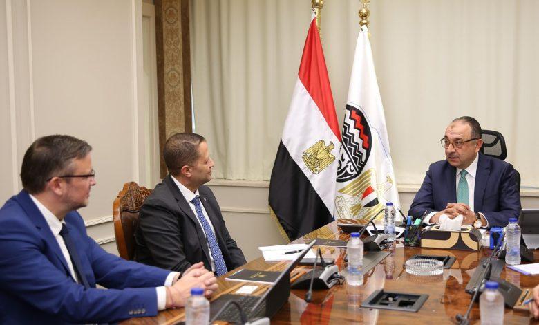 وزير قطاع الأعمال العام يبحث مع "سيمنس للطاقة" فرص التعاون ونقل التكنولوجيا والطاقة المتجددة 1 untitled 3 1 جريدة مؤسسة ايجي تايمز