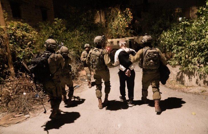 الاحتلال الإسرائيلي يعتقل 3 فلسطينيين ويداهم المنازل في نابلس بالضفة 1 142A1195 EBF3 4994 9902 54AEC21E787D جريدة مؤسسة ايجي تايمز