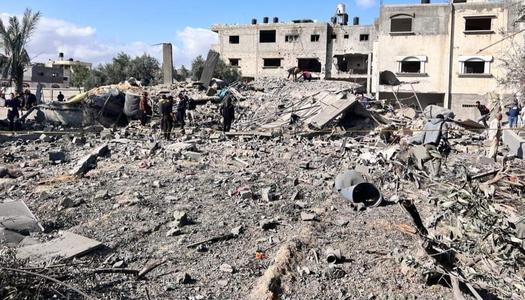 مدفعية الاحتلال تستهدف شرق مدينة خان يونس جنوبي قطاع غزة 1 4932134901699105864 جريدة مؤسسة ايجي تايمز