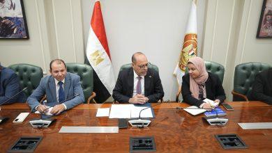 وزير العمل يبحث مع وفد البنك الدولي سبل التعاون في تنفيذ الاستراتيجية الوطنية للتشغيل وتطوير مراصد سوق العمل 2 581611075 1399148642255552 6773420283891276144 n جريدة مؤسسة ايجي تايمز