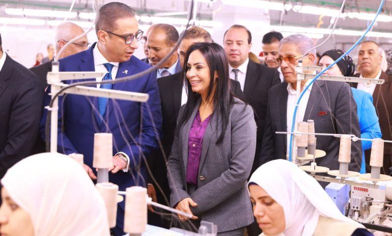 وزيرة التضامن الاجتماعي ومحافظ الفيوم يتابعان المشروعات الإنتاجية لمصنع الغزل والنسيج بقرية العزب 1 582624657 1402837108553372 5995387524268166739 n جريدة مؤسسة ايجي تايمز