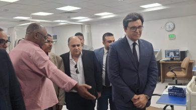 بالصور.. وزير الثقافة يزور طلاب أسوان المصابين في حادث طريق إسنا للاطمئنان على حالتهم الصحية وتوفير الدعم الكامل لهم 3 584730063 1401735031996913 443802731733380737 n جريدة مؤسسة ايجي تايمز