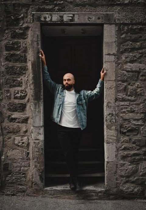 Andrew Bechara Set to Launch His First Egyptian Album “Ayel Makhawy” on December 5 3 588697874 2387283738367800 5009984707851354480 n جريدة مؤسسة ايجي تايمز