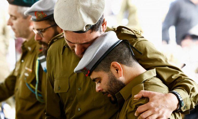 انتحار ضابط إسرائيلي في لواء جفعاتي بسبب مشكلات نفسية بعد حرب غزة 1 2024 01 01T122717Z 3050311 RC2Z85AETH54 RTRMADP 3 ISRAEL PALESTINIANS SOLDIER FUNERAL جريدة مؤسسة ايجي تايمز