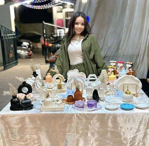 مونيكا خليل عطالله.. شابة من سوهاج تُبدع في عالم الهاند ميد وتصنع مشروعًا بطابع فني خاص 1 593409571 1405036904473020 7749537048370498642 n جريدة مؤسسة ايجي تايمز