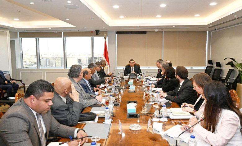 وزير الإسكان يستقبل وفد من بنك الاستثمار الأوروبي EIB لبحث تعزيز فرص التعاون المشترك وموقف المشروعات الجارية 1 596810250 1421529576684125 3622313958216087459 n جريدة مؤسسة ايجي تايمز