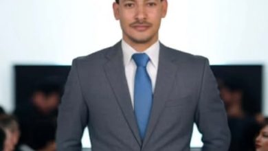 أبو كمال الصعيدي.. صانع محتوى اجتماعي يلامس هموم الشباب والأسرة المصرية ويتصدر فيسبوك بمليون و600 ألف متابع 5 598653840 1190767189670406 8133331262054441342 n جريدة مؤسسة ايجي تايمز