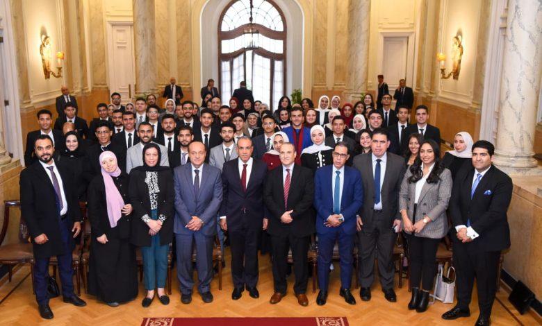 بالصور.. وزير الخارجية يستقبل طلبة كلية السياسة والاقتصاد بجامعة بني سويف 1 600133144 1426683859502030 1848506311257572441 n جريدة مؤسسة ايجي تايمز
