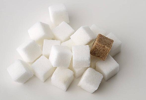 قطعة سكر.. بقلم رضا العزايزة 1 pngtree sugar cubes common piece diabetes photo image 5652098 جريدة مؤسسة ايجي تايمز