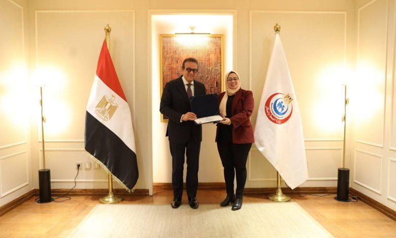 وزير الصحة يكرم الدفعة الأولى من خريجي دبلومة إدارة المستشفيات ضمن التعاون المصري-الفرنسي (FEXTE) 1 626187030 1469530871883995 4493161086478338893 n جريدة مؤسسة ايجي تايمز