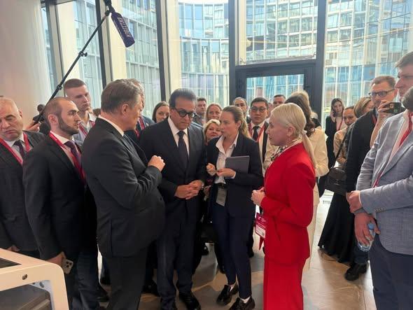 وزير الصحة يستعرض التجربة المصرية الرائدة في تطوير المنظومة الصحية خلال جلسة حوارية بمنتدى "الحياة الصحية" في موسكو 1 653396040 1507474061423009 4877651386830505554 n جريدة مؤسسة ايجي تايمز