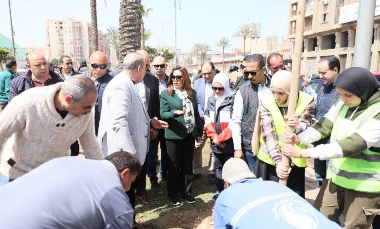 وزيرة التنمية المحلية والبيئة ومحافظ الإسكندرية يتفقدان أعمال زراعة الجزيرة الوسطى بشارع مصطفى كامل 1 660508747 1520970456740036 3434253502617216122 n جريدة مؤسسة ايجي تايمز