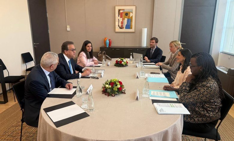 وزير الصحة يلتقي وزيرة الدولة الفرنسية لبحث تعزيز الشراكات في "الصحة الواحدة" 1 000 34WN28Y 1 1 جريدة مؤسسة ايجي تايمز