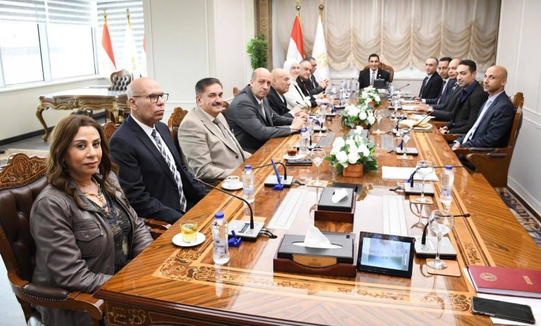 وزير الرياضة يلتقي مجلس إدارة اتحاد الكرة الطائرة لبحث الاستعدادات والمنافسات المقبلة 1 000 36RC93H 1 جريدة مؤسسة ايجي تايمز